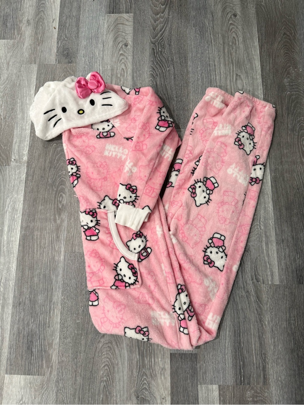 Hello Kitty Pink Fleece Hooded Zip Front One Piece Pajamas Women’s Size M NWOT